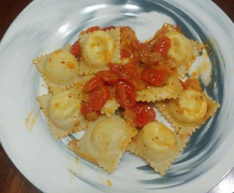 Roasted Red Pepper and Ricotta Ravioli